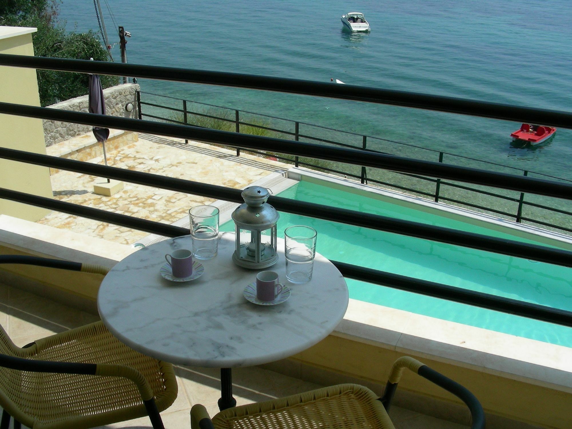 Glyfa Beach Villas Барбати Экстерьер фото