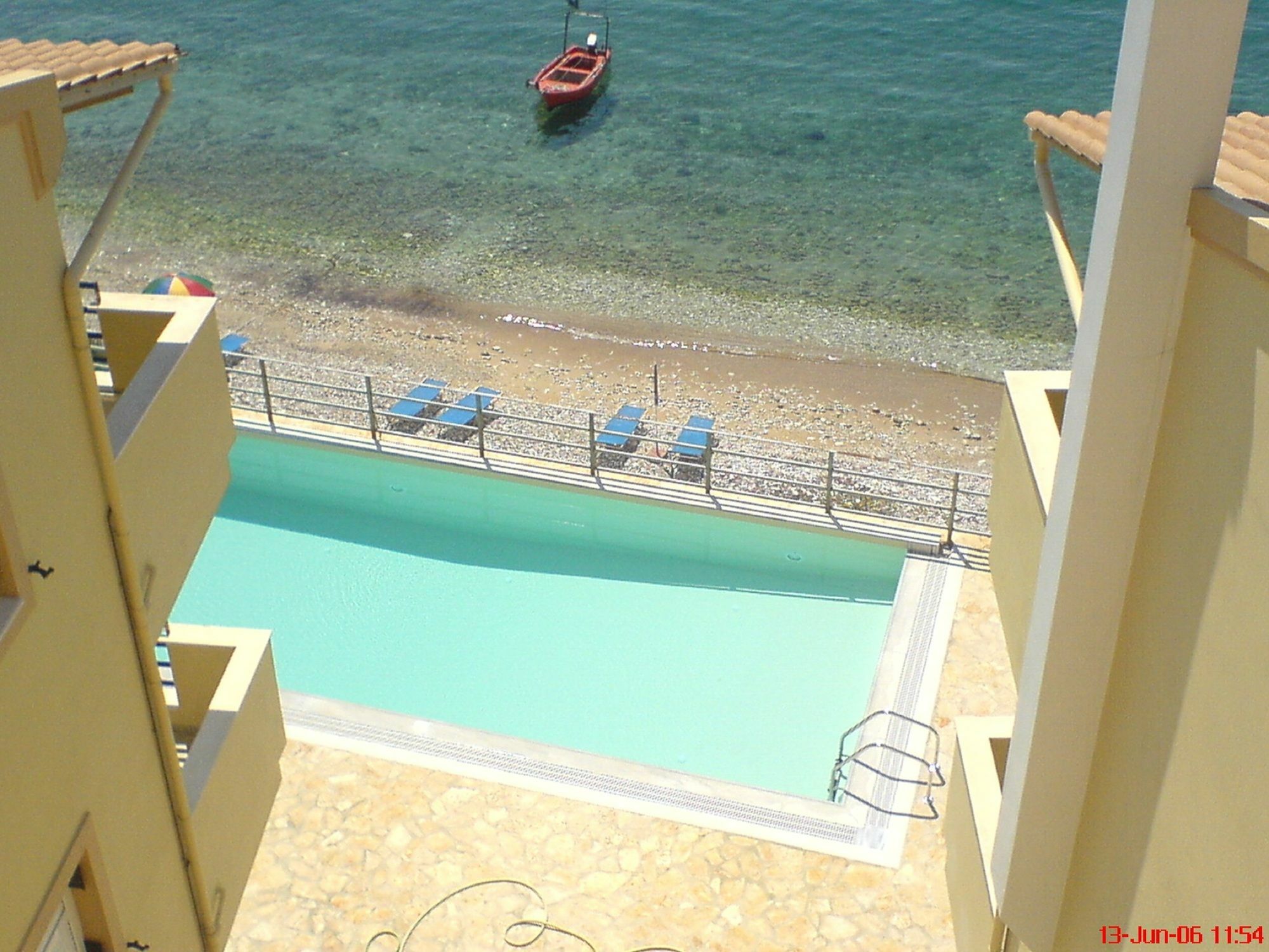 Glyfa Beach Villas Барбати Экстерьер фото